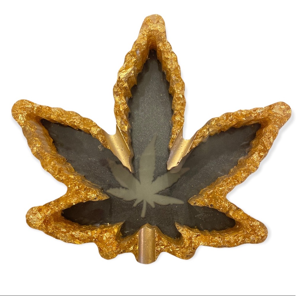 Glow in the dark gold black leaf ashtray